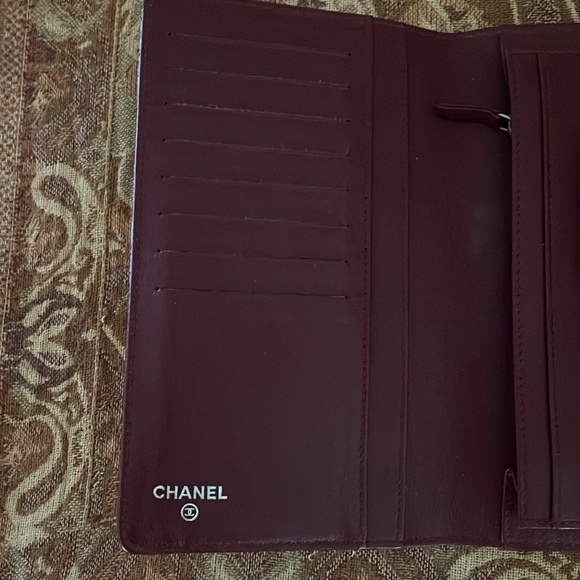 EUC Authentic Chanel Burgundy Patent Wallet / Card Holder - Picture 8 of 16